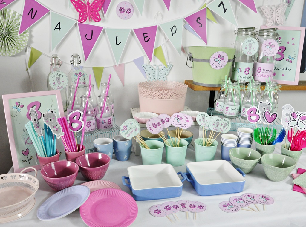 8 urodziny dziewczynki naczynia i dekoracje papierowe